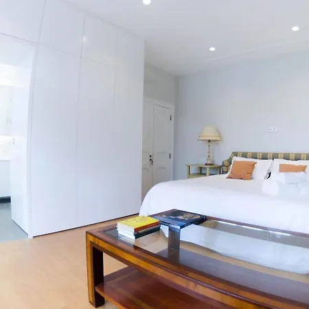 Light Filled 2br In Artsy Quarter Apartamento