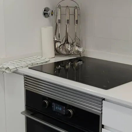 Apartamento Light Filled 2br In Artsy Quarter Lisboa